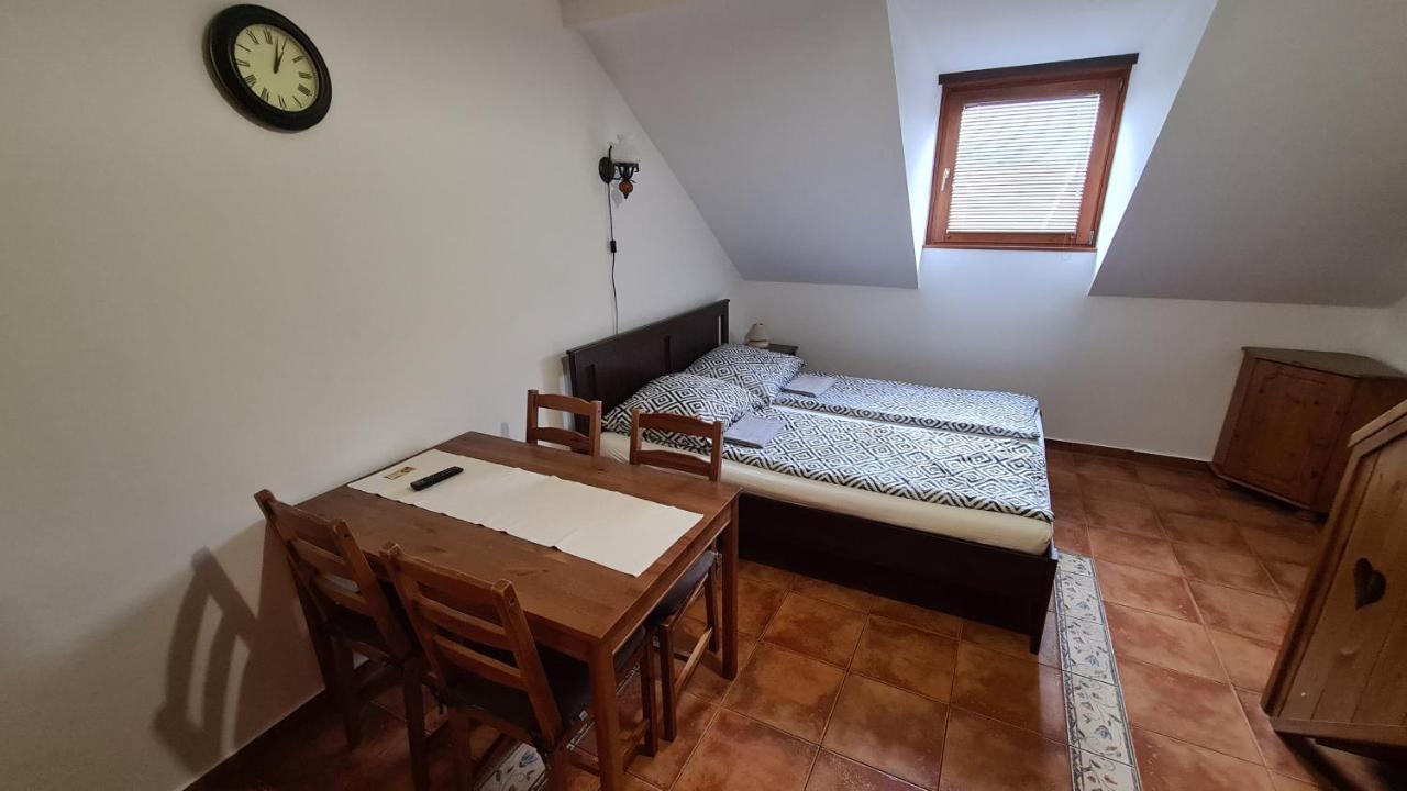 Gyulai Fuerdoe Apartman 외부 사진