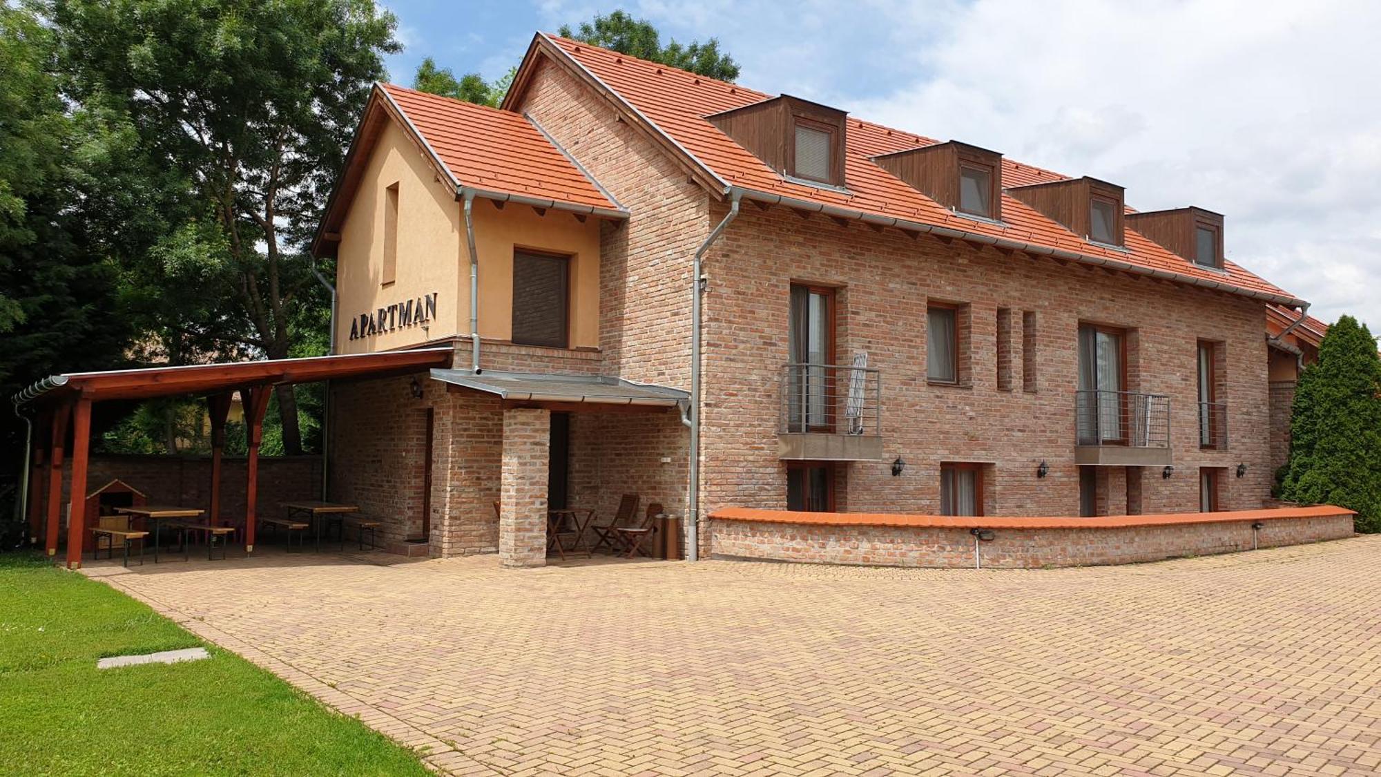 Gyulai Fuerdoe Apartman 외부 사진