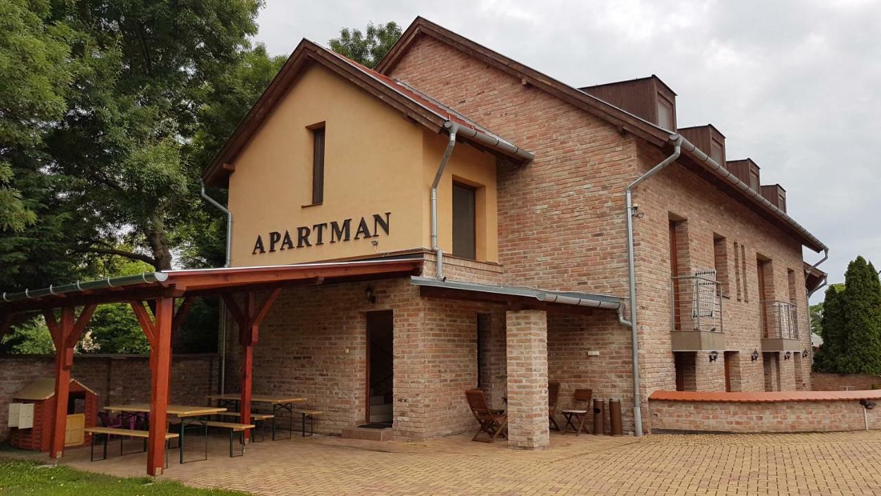 Gyulai Fuerdoe Apartman 외부 사진