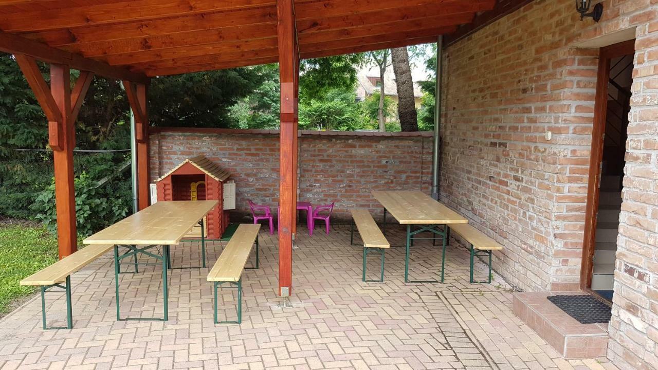 Gyulai Fuerdoe Apartman 외부 사진