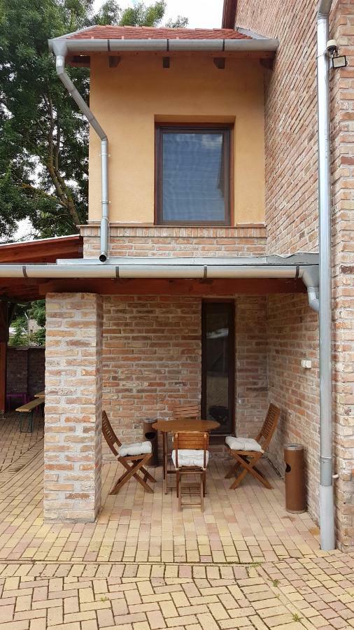 Gyulai Fuerdoe Apartman 외부 사진